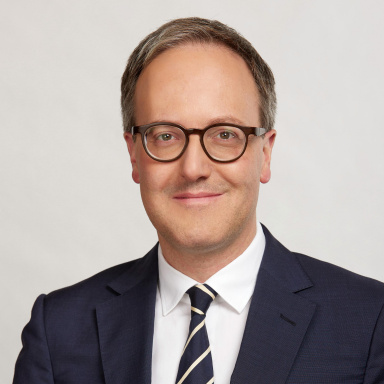 Portraitfoto von Dominik Oberhofer