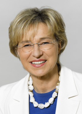 Portraitfoto von Mag. Katharina Cortolezis-Schlager